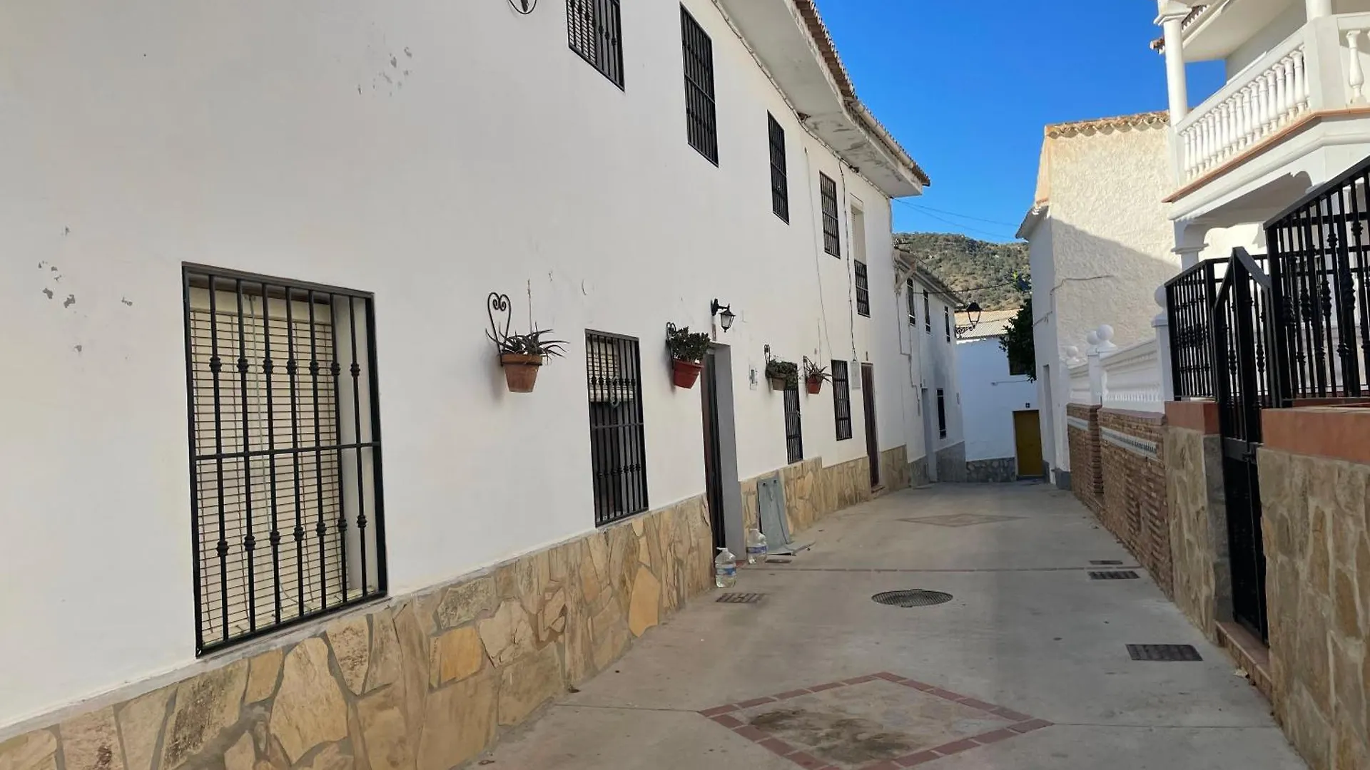 Villa La Fuente Mondron Spain
